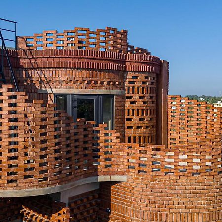 Pool Villa-House Of The Dancing Cactus بونديتْشيري المظهر الخارجي الصورة