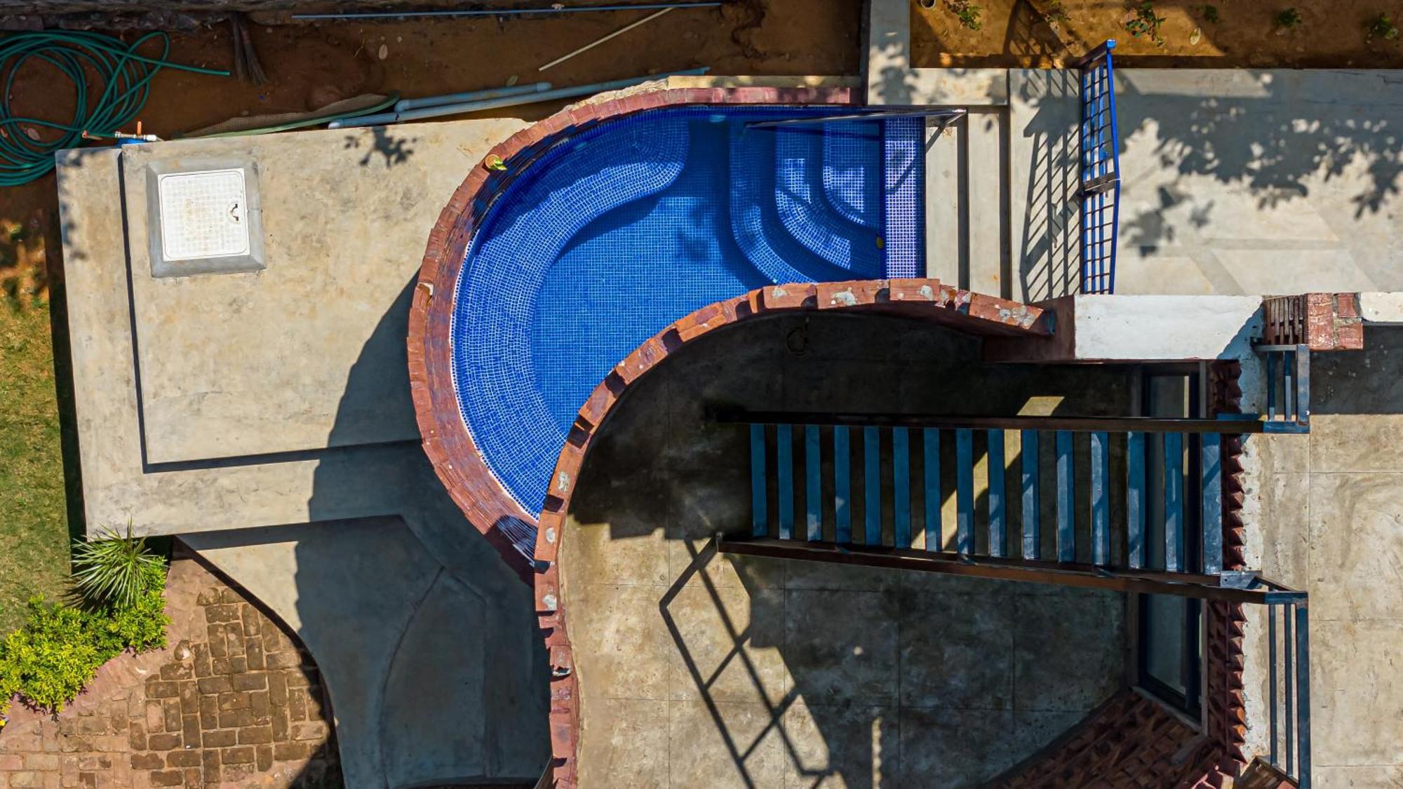 Pool Villa-House Of The Dancing Cactus بونديتْشيري المظهر الخارجي الصورة